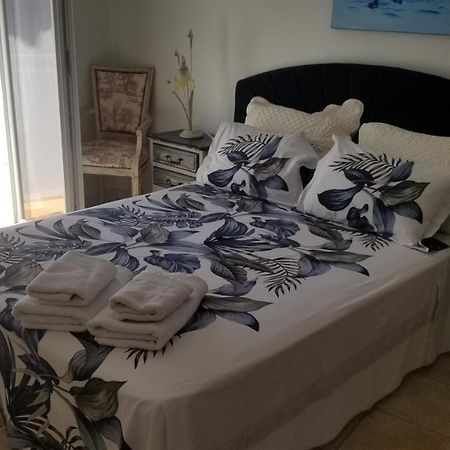 Chambre D'Hote La Petite Maison Du Puits Bollène Eksteriør billede